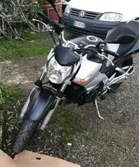 Suzuki GSR 600 anno 2007, 13000 km - 4