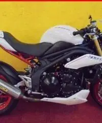 TRIUMPH Speed Triple 1050 R bianco - 9000