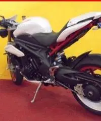 TRIUMPH Speed Triple 1050 R bianco - 9000 - 4