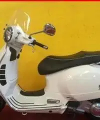 VESPA GTS 300 Super Bianco - 30971 - 3