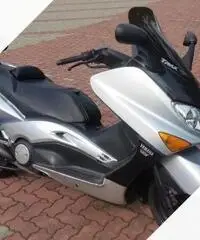 Yamaha T-max 500