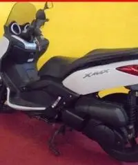 YAMAHA X-Max 250 bianco - 31800 - 4