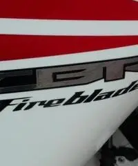 HONDA CBR 1000 RR FireBlade - 10