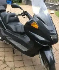 LINHAI LH 250 T LC Monarch Scooter cc 250