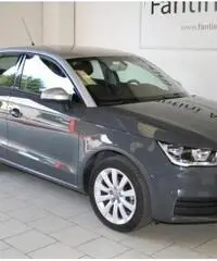 AUDI A1 SPB 1.0 TFSI ultra Design SENSORI POSTERIORI. - 2