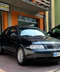 AUDI A3 1.6 cat 3p. Attraction - 2