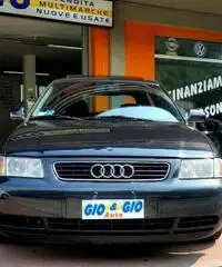 AUDI A3 1.6 cat 3p. Attraction - 3