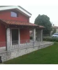 Villa in Vendita a 440.000 - 2