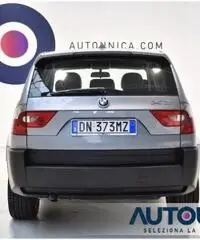 BMW X3 2.0D ATTIVA 4X4 PELLE NERA CERCHI 18' CRUISE - 8