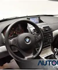 BMW X3 2.0D FUTURA 4X4 NAVI TETTO CERCHI 18' SENS XENON - 3