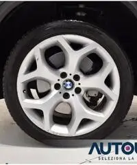 BMW X5 3.0SD FUTURA 4X4 AUT PELLE TETTO NAVI XENON TELECA - 9