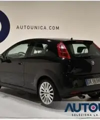 FIAT Grande Punto 1.4 3 PORTE DYNAMIC SPORT CERCHI CLIMA RADIO CD - 2