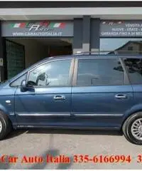 HYUNDAI Trajet 2.0 CRDi TD 16V Dynamic 7 POSTI CLIMA RADIO CD/Mp3 - 2