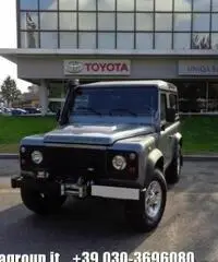 LAND ROVER Defender 90 2.2 TD4 Station Wagon N1