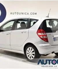 MERCEDES-BENZ A 180 CDI ELEGANCE 5 PORTE AUTOMATICA CERCHI 15' - 2