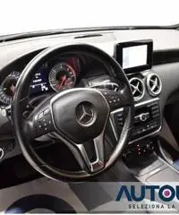 MERCEDES-BENZ A 180 CDI AUTOMATIC SPORT AUT NAVI PELLE SENS CERCHI 17' - 3