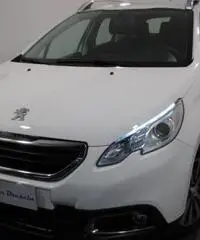 Peugeot 2008 E-hdi 92cv Stop&start Robot. NAVIGATORE+BLUETOOTH - NEOPATENTATI