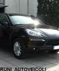 Porsche Cayenne - 3