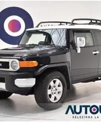 TOYOTA FJ Cruiser 4 4X4 GPL AUTOCARRO AUT SENSORI CRUISE CERCHI 17'