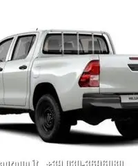 TOYOTA Hilux 2.4 D-4D 4WD 4 porte Double Cab Comfort - 3