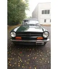 TRIUMPH TR6 - 3