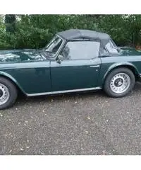 TRIUMPH TR6 - 10