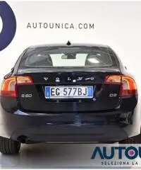 VOLVO S60 D3 GEARTRONIC MOMENTUM AUT NAVI PELLE SENS LED - 8