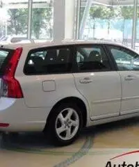 VOLVO V50 1.6 KINETIC - 2