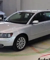 VOLVO V50 2.0 D MOMENTUM