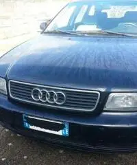 Audi a4 1900 tdi variant anno 11.1996  ma con pochi km.prezzo 950 euro - 2