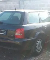 Audi a4 1900 tdi variant anno 11.1996  ma con pochi km.prezzo 950 euro - 4