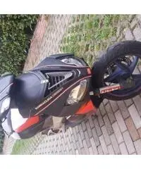 VENDO SCOOTER APRILIA SR