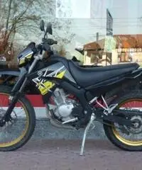 YAMAHA XT 125 R