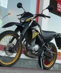 YAMAHA XT 125 R - 2