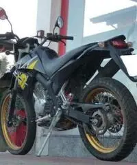 YAMAHA XT 125 R - 3