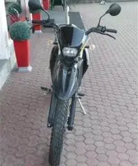 YAMAHA XT 125 R - 5