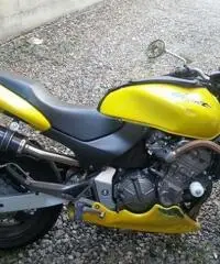 Honda hornet 600 del 02