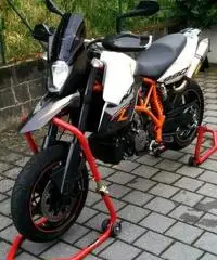 KTM 990 Supermoto R - 7