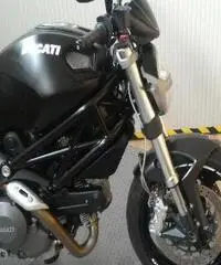 DUCATI Monster 696 www.actionbike.it - export price - 3