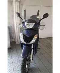 Honda SH 150 I - Km. 24500, Euro 1850 - 4