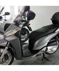 Honda SH 300 I - Km. 16800, Euro 3400 - 2