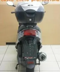 KYMCO Agility 200 € 3  seminuovo km 5600 del 2015 - 4