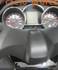 KYMCO Downtown 300i ABS SCONTO €. 700 KM ZERO NUOVO di fabbrica - 5