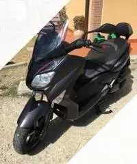 X-Max 250 sport