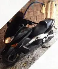 Yamaha T Max - 2005