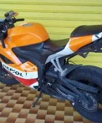 HONDA CBR 600 RR 2009 - 4