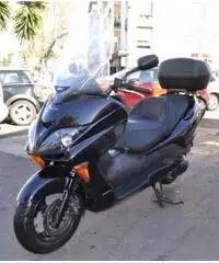 HONDA Forza 250 X 2oo7 euro2 €. 600