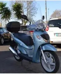 HONDA SH 150 i D/T Apr.2oo5 €. 1.000 - 2