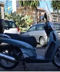HONDA SH 150 i D/T Apr.2oo5 €. 1.000 - 3