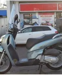 HONDA SH 150 i D/T Apr.2oo5 €. 1.000 - 4
